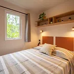 Le Palmier, Mobil-home Sans Vis-a-vis Idealement Situe Entre Et Vignes Ferienhaus