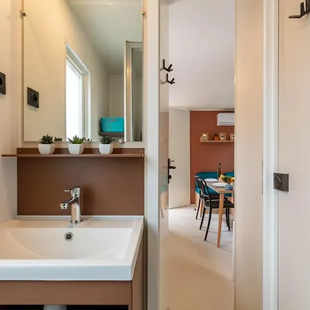 Semesterbostad Le Palmier, Mobil-home Sans Vis-a-vis Idealement Situe Entre Et Vignes