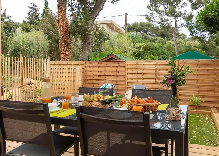 Le Palmier, Mobil-home Sans Vis-à-vis Idéalement Situé Entre Et Vignes Hyères